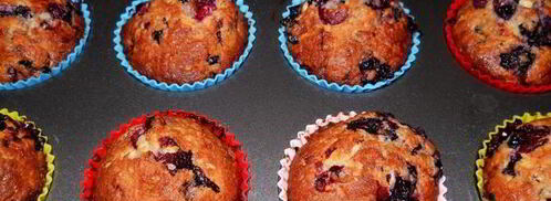 кокосовые кексы с ягодами. Шаг 10