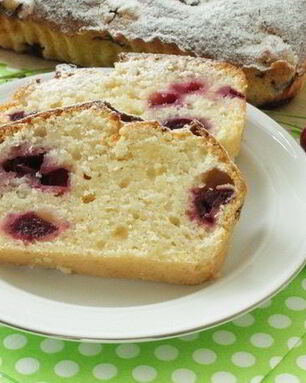 Творожный кекс с вишней