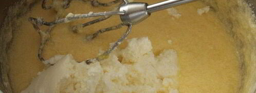 творожный кекс с вишней. Шаг 3