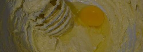 зимний кекс с орехами и сухофруктами. Шаг 4