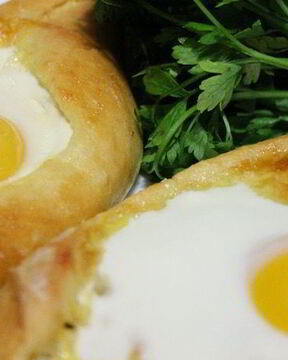 Хачапури по-аджарски