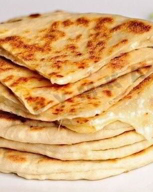 Хачапури с сыром и вареным яйцом