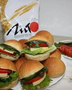 Хлебцы с отрубями для гамбургеров и сэндвичей