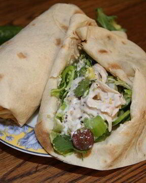 Кулечки из лаваша с курицей и зеленью