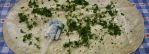 лаваш с брынзой и зеленью. Шаг 3