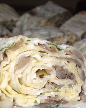 Лаваш с грибами и сыром