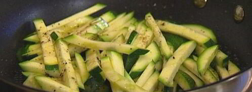 лаваш с красной фасолью, цукини и помидорами. Шаг 4