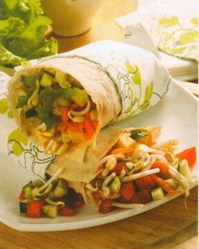 Лаваш со свежими овощами