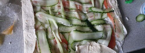 рулет с рыбой в лаваше. Шаг 3