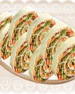 Рулеты из лаваша с крабовыми палочками и корейской морковью