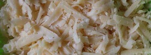 рулеты из лаваша с сыром и зеленью. Шаг 2