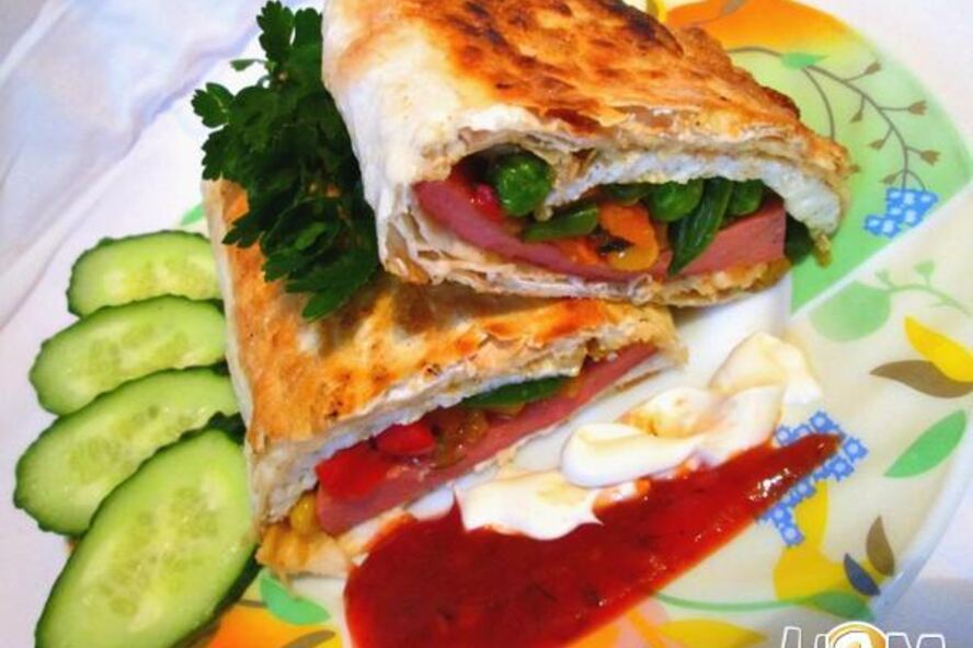 Рецепт сытного завтрака в лаваше