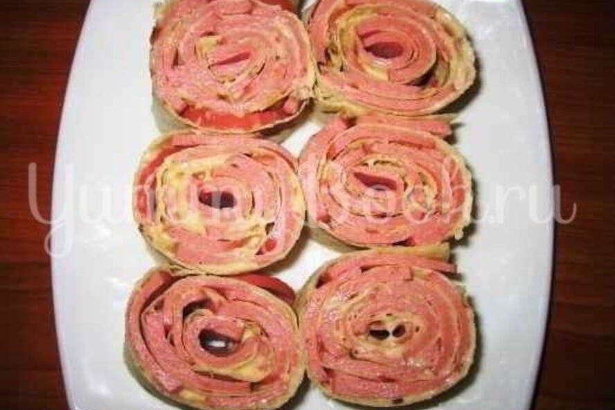 Рецепт закуски из колбасы в лаваше