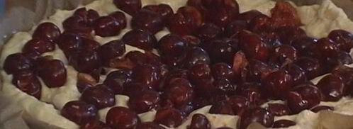 фокачча с черешней. Шаг 6