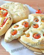 Фокачча с помидорами и перцем