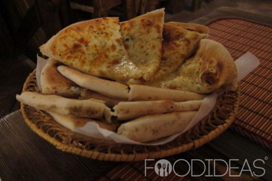 Рецепт фокаччи с сыром