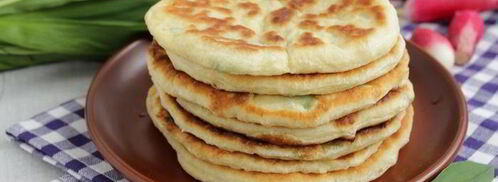 лепешки с черемшой и адыгейским сыром. Шаг 8