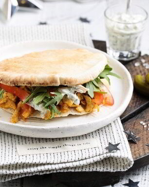 Пита с курицей, перцем и беконом