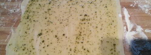 слоеные лепешки на топленом масле с сезонной зеленью. Шаг 6