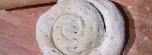 слоеные лепешки на топленом масле с сезонной зеленью. Шаг 8