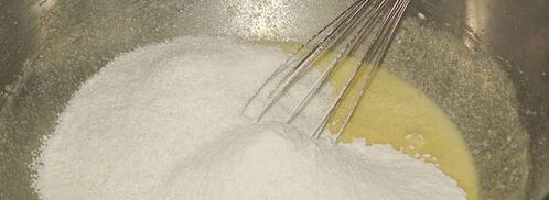 клубнично-кокосовые маффины со сливочным кремом. Шаг 2