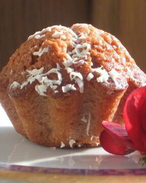 Маффины из белого шоколада и клубники