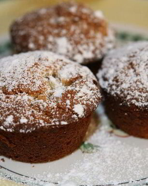 Маффины с ананасами и грецкими орехами