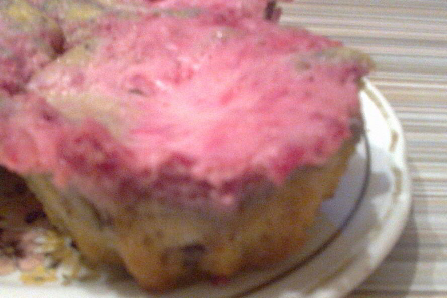 Рецепт маффинов с шоколадом и ягодным кремом