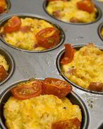 Необычные маффины с ветчиной и сыром