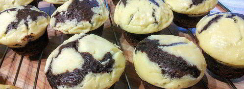 шоколадные маффины под сливочной шапочкой. Шаг 9