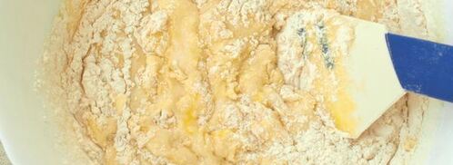 манник на кефире с яблоками. Шаг 2