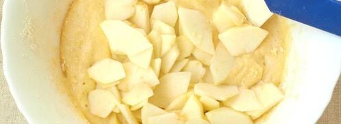 манник на кефире с яблоками. Шаг 3