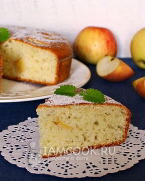 Манник на сметане с яблоками