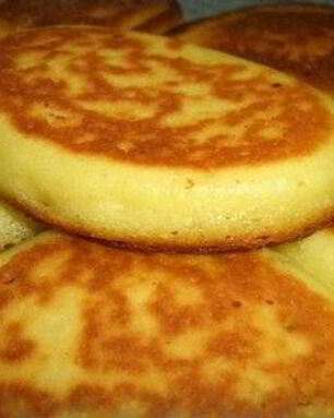 Манные дрожжевые оладьи