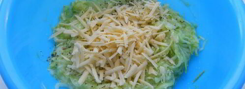 оладьи из кабачков с сыром и колбасой. Шаг 2