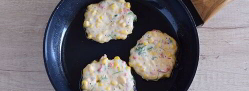 оладьи из консервированной кукурузы. Шаг 11