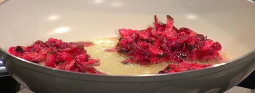 оладьи из цукини, свеклы и феты. Шаг 5