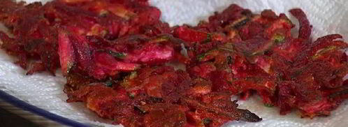 оладьи из цукини, свеклы и феты. Шаг 6