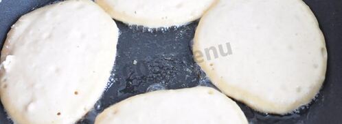 оладьи на кефире с корицей. Шаг 2