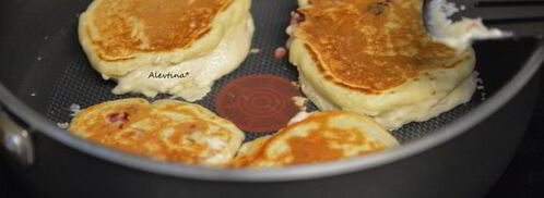 оладьи с малиной и рикоттой. Шаг 4