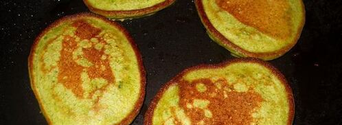 шпинатные оладьи с брынзой. Шаг 8