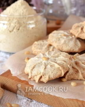 Белково-ореховое печенье с кедровой мукой