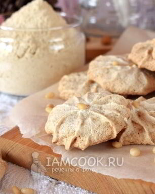 Белково-ореховое печенье с кедровой мукой