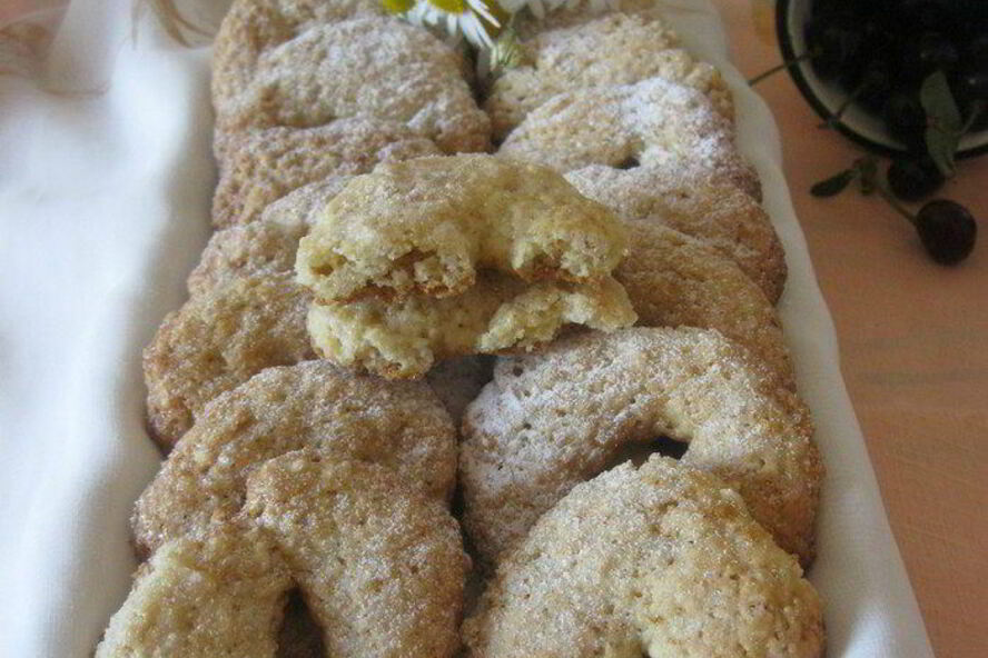 Рецепт итальянского печенья с орехами и белым вином