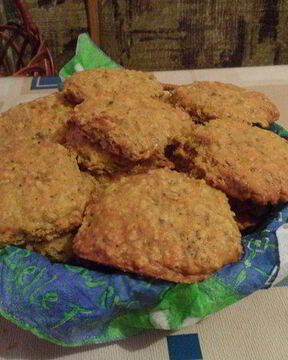 Морковно-овсяное печенье с орехами и шоколадом