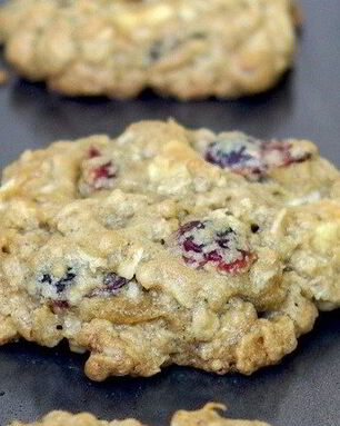Овсяное печенье с клюквой и белым шоколадом