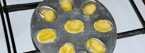 печенье грибочки и орешки со сгущенкой. Шаг 17