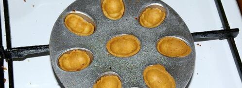 печенье грибочки и орешки со сгущенкой. Шаг 18