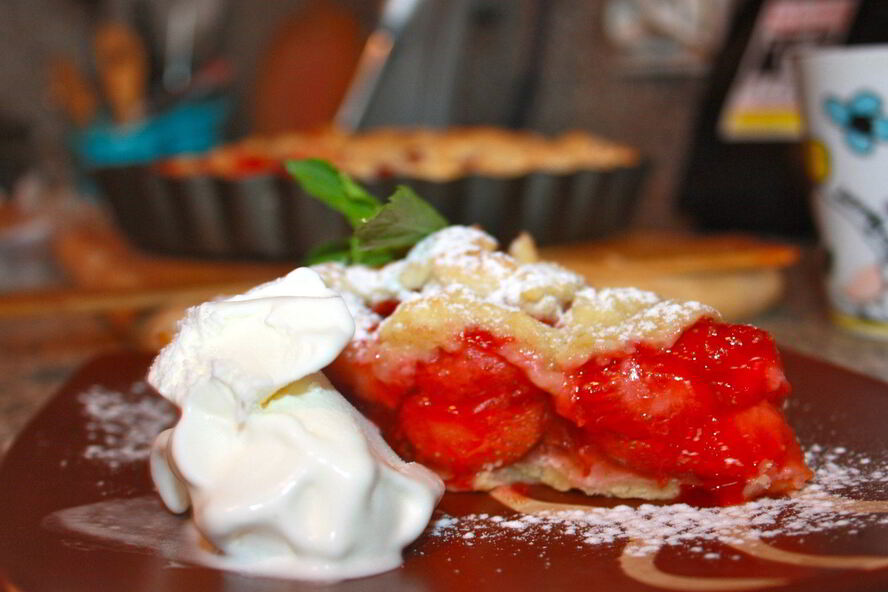 Рецепт клубничного пирога со штройзелем