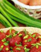 Открытый пирог с рыбой и помидорами черри